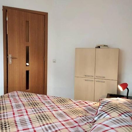 Spacious Flat, With Free Parking & Air Conditioning Floreşti Dış mekan fotoğraf