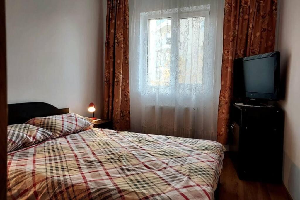 Spacious Flat, With Free Parking & Air Conditioning Floreşti Dış mekan fotoğraf