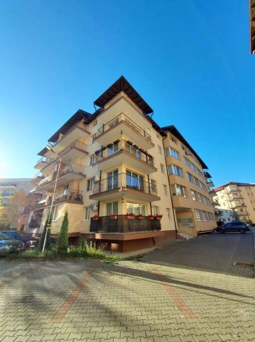 Spacious Flat, With Free Parking & Air Conditioning Floreşti Dış mekan fotoğraf