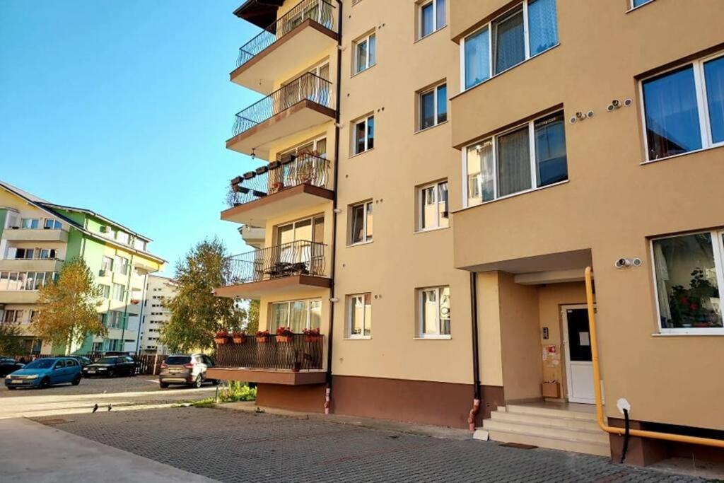 Spacious Flat, With Free Parking & Air Conditioning Floreşti Dış mekan fotoğraf