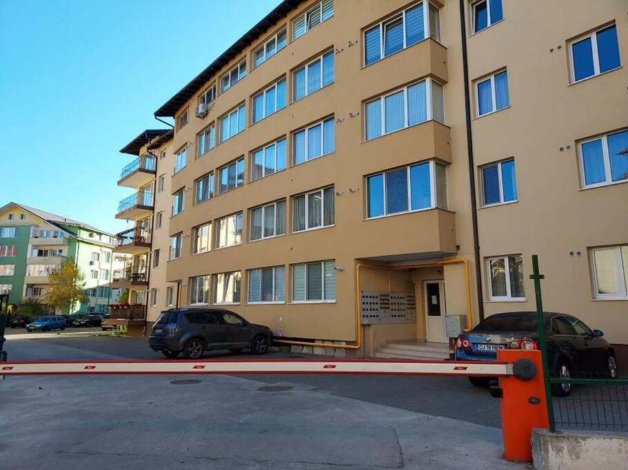 Spacious Flat, With Free Parking & Air Conditioning Floreşti Dış mekan fotoğraf